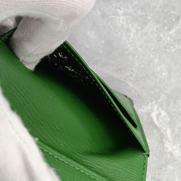 Louis Vuitton Green Epi Leather Compact Size Small Women’s Wallet Unisex - Picture 5 of 12